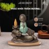 Với thiết kế sang trọng và độc đáo, mỗi chiếc thác khói được làm thủ công tỉ mỉ từ chất liệu gốm sứ cao cấp, mang đến không gian ấm áp và bí ẩn cho tổ ấm của bạn.
