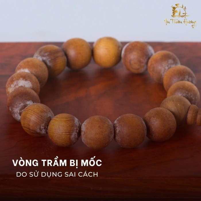 vòng trầm bị mốc